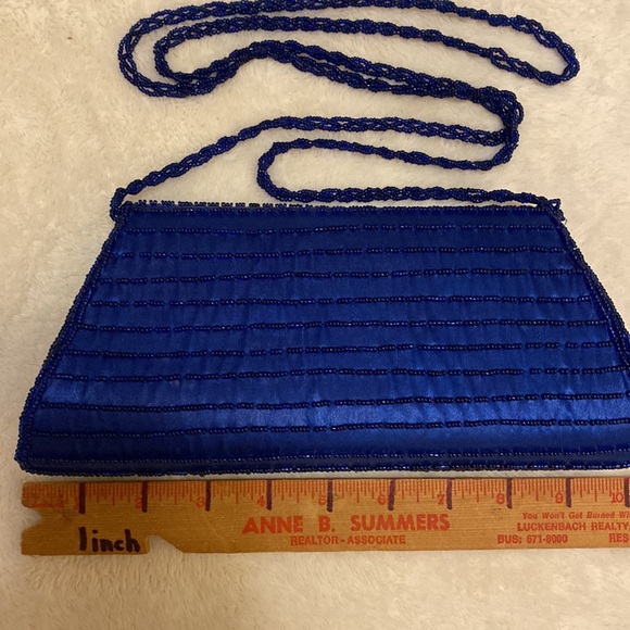 Beautiful, colorful decorative beaded purse, long strap very nice condition - Picture 7 of 14